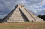 O famoso 'Castillo', a mais emblemática construção de Chichen-Itza, na península do Yucatán, no México